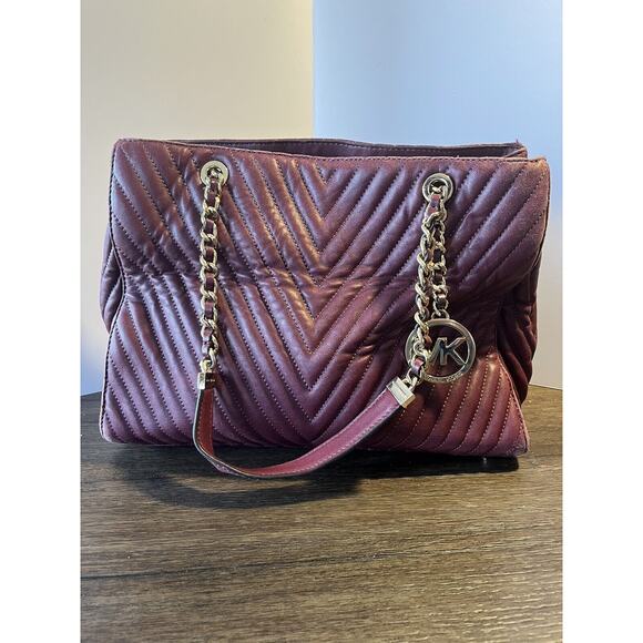 Michael Kors Susannah Large Tote Purse Bag Chevron-Quilted Leather Burgundy - Picture 12 of 13